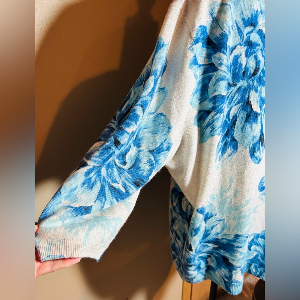 Talbots 100% Pure Cashmere Blue Peonies Floral Sweater in 3X - Picture 3 of 5